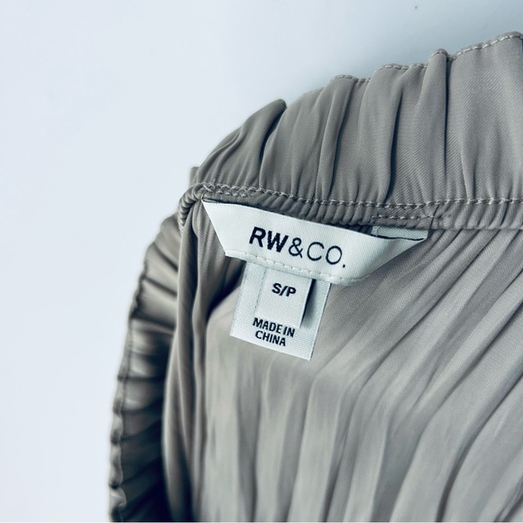 RW&CO. Pleated Maxi Skirt in Beige - Picture 3 of 3